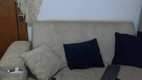 Snapshot of pau_cute19 chatting on 11/12/25, 09:36 pau cute online show from 11/12/25, 09:36