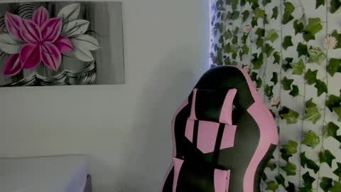 paulina online show from 12/17/24, 10:00