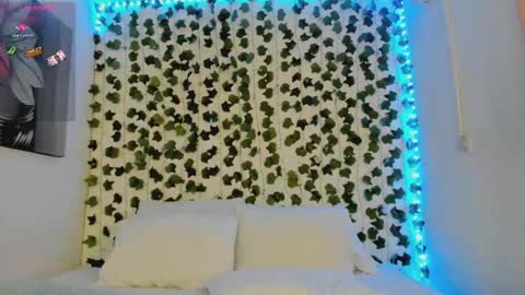 paulina online show from 09/11/25, 02:11