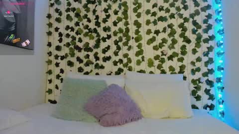 paulina online show from 09/14/25, 02:22