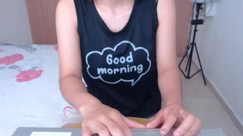 Snapshot of pau_heart chatting on 03/01/25, 09:48 Paulina        online show from 03/01/25, 09:48