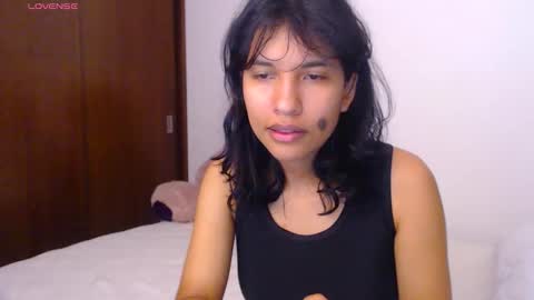 Snapshot of pau_heart chatting on 10/24/25, 04:36 Paulina        online show from 10/24/25, 04:36