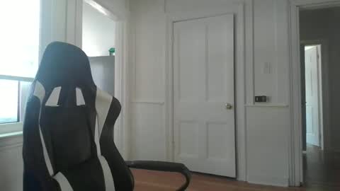 Snapshot of paul9333 chatting on 02/01/25, 02:56 shy online show from 02/01/25, 02:56