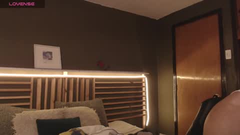 Paul online show from 10/17/25, 01:35