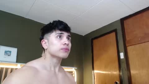 Snapshot of paul_evanss chatting on 11/07/25, 01:33 Paul online show from 11/07/25, 01:33