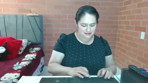 paula__117 online show from 04/07/26, 07:25