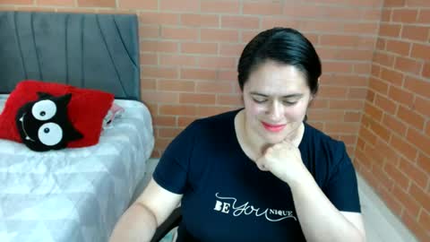 paula__117 online show from 06/25/26, 09:41