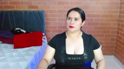 paula__117 online show from 08/03/26, 11:30