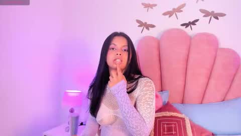 Snapshot of paula__evans chatting on 11/07/25, 01:33 Paula online show from 11/07/25, 01:33