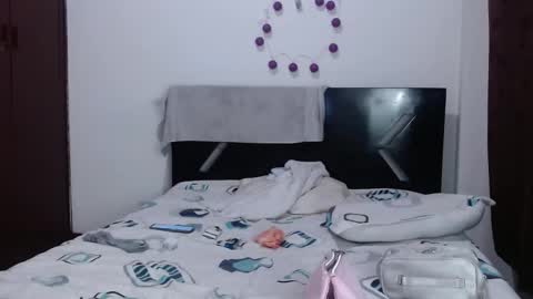 Snapshot of paula_anderson chatting on 11/19/25, 04:23 PAULA online show from 11/19/25, 04:23