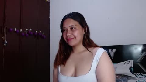 Snapshot of paula_anderson chatting on 12/15/25, 11:20 PAULA online show from 12/15/25, 11:20