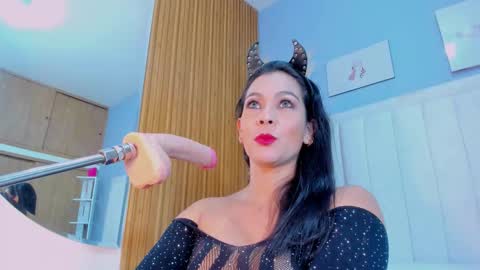 Pau online show from 09/14/25, 12:37