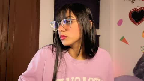 Snapshot of paulacutexs chatting on 04/27/26, 03:37 Paula online show from 04/27/26, 03:37