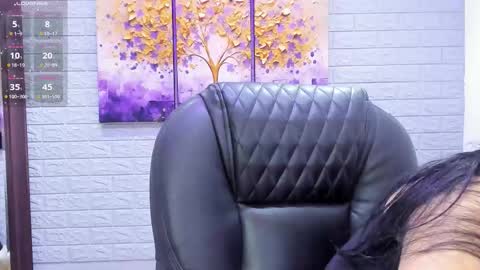      online show from 10/24/25, 07:54