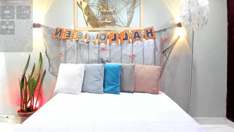      online show from 10/28/25, 08:00