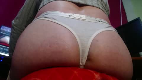 Snapshot of paulavaltina21 chatting on 11/17/25, 12:27 PAULA VALENTINA online show from 11/17/25, 12:27