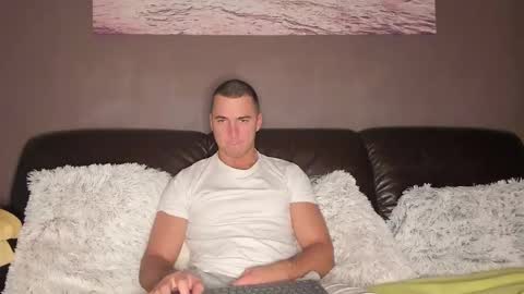 paulblack021 online show from 11/01/25, 06:21