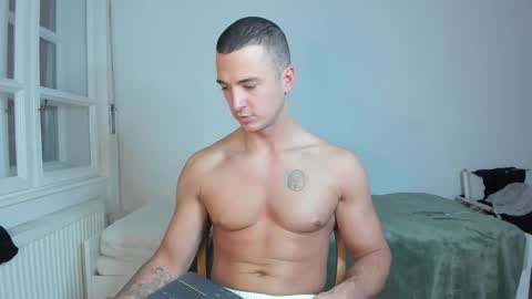 paulblack021 online show from 11/16/25, 05:29