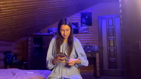 Ashley Cooper online show from 09/11/25, 04:29