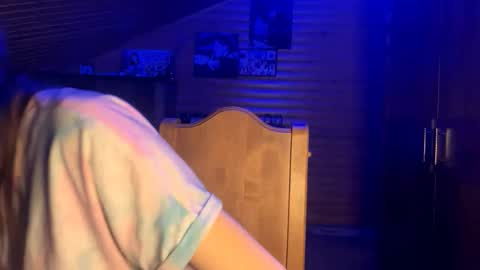 Ashley Cooper online show from 09/26/25, 08:02