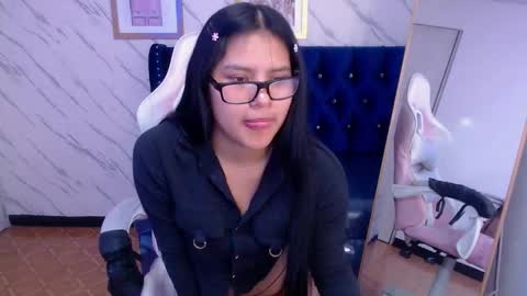 Live 800am 200pm COLOMBIAN HOUR online show from 02/21/25, 04:26