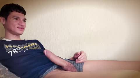 Snapshot of paulhot18 chatting on 12/03/25, 04:20 Paul Mklain online show from 12/03/25, 04:20