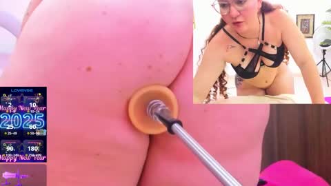 Paulina Davis  online show from 01/09/25, 04:19