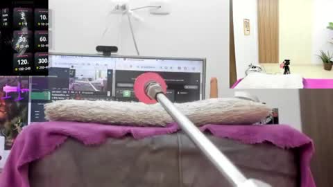 Paulina Davis  online show from 07/05/26, 10:06