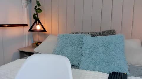 PAULINA  online show from 03/11/25, 08:53