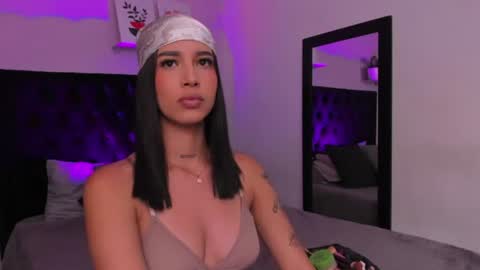 PAULINA  online show from 07/22/26, 06:38