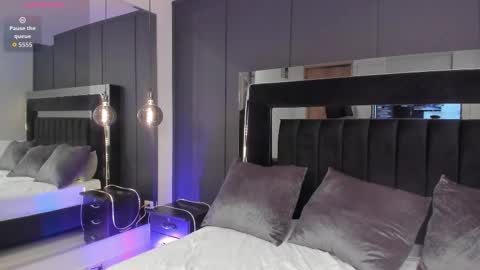 Snapshot of paulina_zuarez chatting on 12/15/25, 09:52 Paulina online show from 12/15/25, 09:52