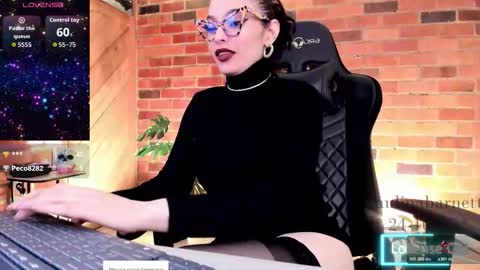 Paulina online show from 10/25/25, 04:42