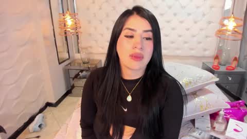 paulinabelen21 online show from 03/06/25, 09:36