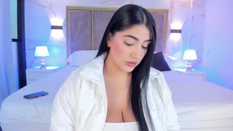 Snapshot of paulinaduarte_ chatting on 02/05/26, 11:37 Paulina online show from 02/05/26, 11:37