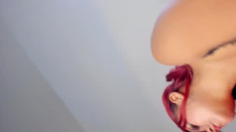 Snapshot of paulinasaeenz chatting on 11/05/25, 02:50 PaulinaSaennz online show from 11/05/25, 02:50