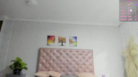 Snapshot of paulinasaeenz chatting on 03/24/26, 12:54 PaulinaSaennz online show from 03/24/26, 12:54