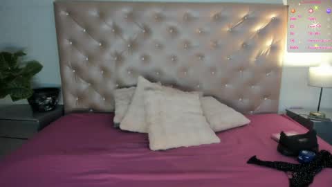 Snapshot of paulinasaeenz chatting on 04/15/26, 12:34 PaulinaSaennz online show from 04/15/26, 12:34