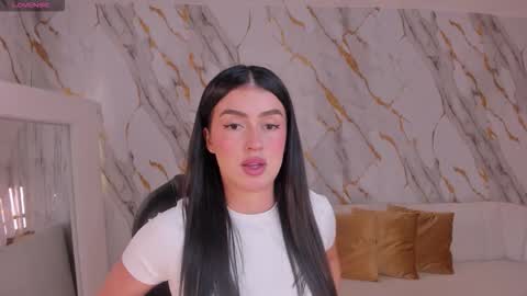 Paulina Santos  online show from 09/28/25, 05:07