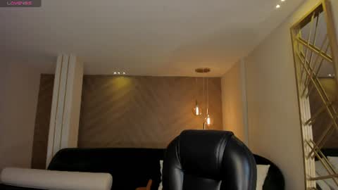 Paulina Santos  online show from 06/11/26, 08:07