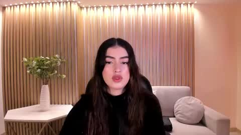 Paulina Santos  online show from 07/19/26, 05:38