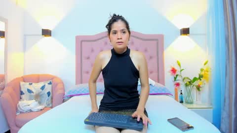 paulinavera online show from 05/11/26, 02:01