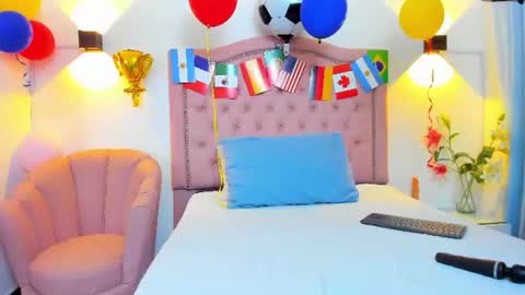 paulinavera online show from 06/22/26, 08:06