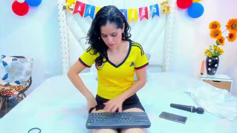 paulinavera online show from 07/07/26, 08:02