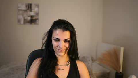Pauline online show from 06/14/26, 01:13