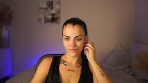 Pauline online show from 07/25/26, 07:00