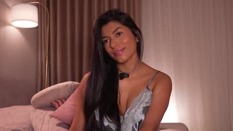 pauline_7 online show from 06/20/26, 04:54