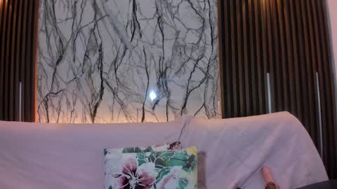 Snapshot of pauline_fox chatting on 01/12/26, 03:23 Pauline online show from 01/12/26, 03:23