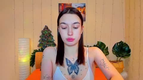 Snapshot of pauline_soul chatting on 12/21/24, 01:58 Liss online show from 12/21/24, 01:58