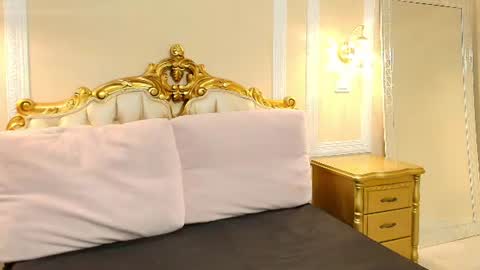 Pauline Kosh online show from 07/04/26, 07:42