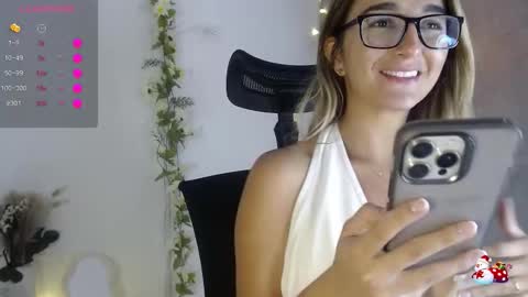 Snapshot of paulirose chatting on 02/11/26, 08:03 paulirose online show from 02/11/26, 08:03
